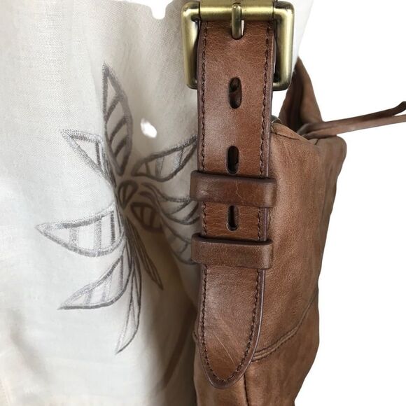 Hobo International Brand Camel Leather Shoulder Bag with Blue Floral Liner - Picture 13 of 13